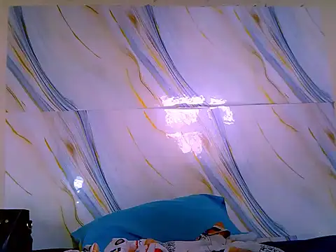 Snapshot of funky_babe chatting on February 16, 5:50 am funky babe online show from February 16, 5:50 am