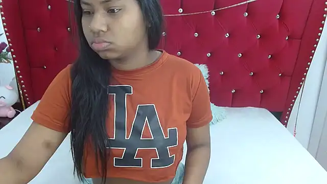 valentinavega18x online show from April 28, 7:46 am