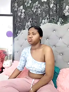 valentinavega18x online show from December 17, 6:18 am