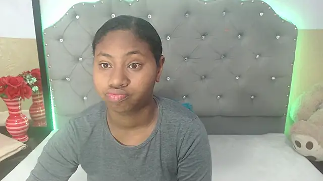 valentinavega18x online show from November 22, 4:33 am