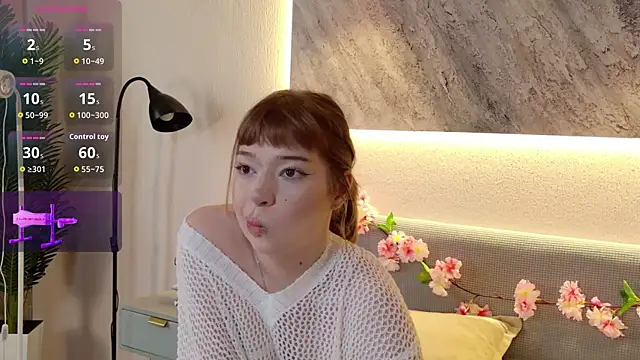 Snapshot of Nicolle_moors chatting on July 10, 3:34 pm Nicolle moors online show from July 10, 3:34 pm