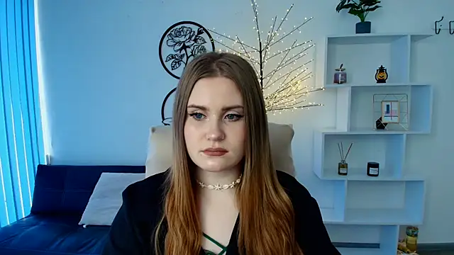 Snapshot of NinaSavkoo chatting on November 4, 8:29 am NinaSavkoo online show from November 4, 8:29 am