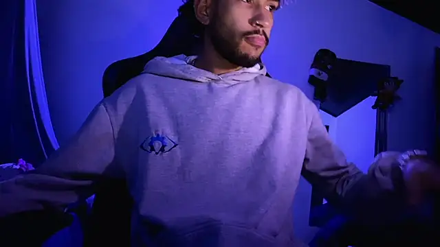 3v1l online show from November 27, 3:40 am