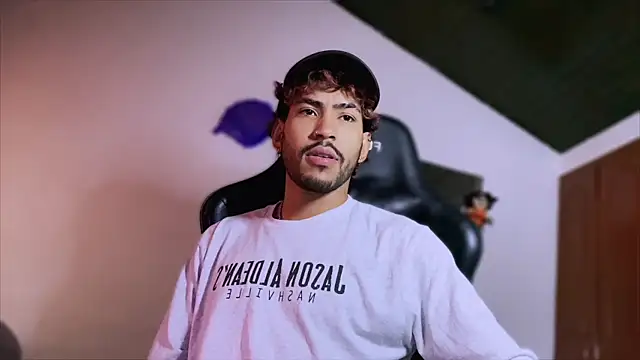 3v1l online show from December 4, 5:23 pm