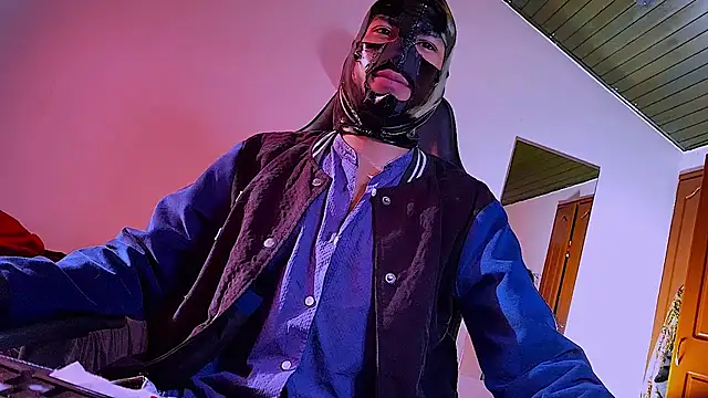 3v1l online show from May 15, 9:24 pm