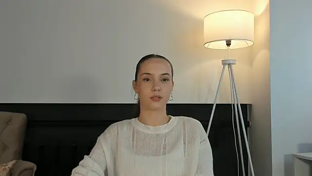 TovaDage online show from October 31, 9:06 am