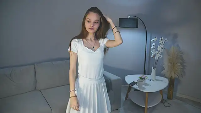 Snapshot of KarlaMagnett chatting on November 3, 3:34 am KarlaMagnett online show from November 3, 3:34 am