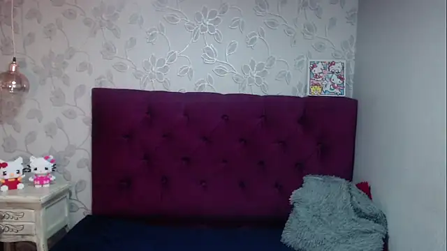 selenabustamante online show from March 29, 11:23 am