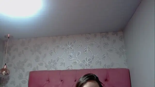 selenabustamante online show from December 14, 11:49 am