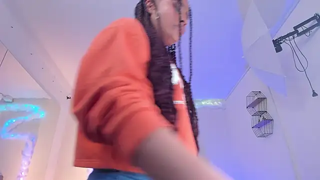 Lucerop  online show from March 6, 3:23 am