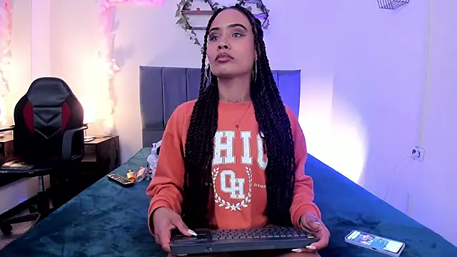 Lucerop  online show from April 10, 3:24 am