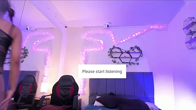 Lucerop  online show from November 14, 3:32 am