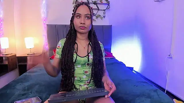 Lucerop  online show from May 9, 3:43 am
