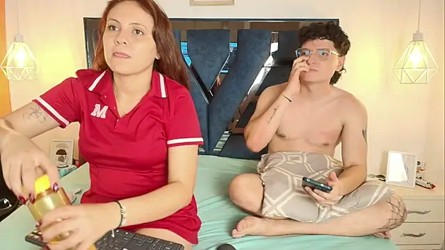 Zoe And Dylan  online show from March 29, 5:47 pm