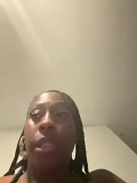 MadameMuse online show from May 23, 4:22 am
