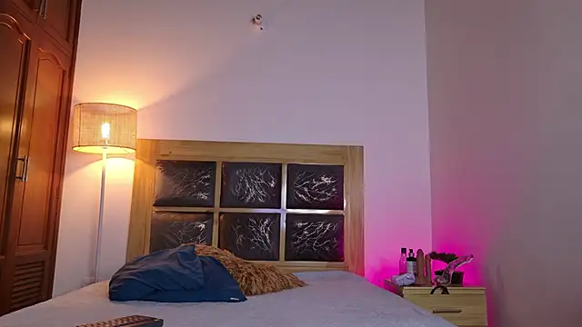 dark angell77 online show from December 2, 11:12 am