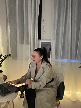 HotLdyllic online show from January 13, 4:11 pm