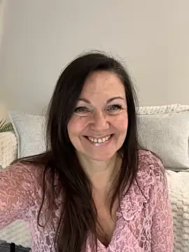 HotLdyllic online show from March 14, 2:34 pm