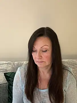 HotLdyllic online show from March 5, 5:09 pm