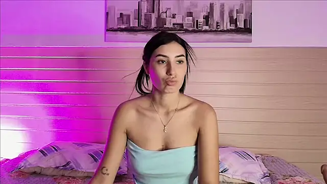 Madisonkay online show from February 13, 2:22 am