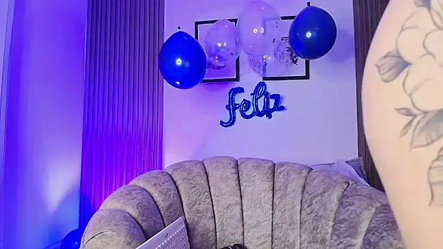 Madisonkay online show from March 20, 7:04 pm