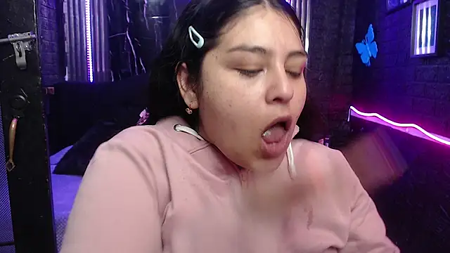 Snapshot of lehia_285 chatting on May 19, 1:07 pm lehia 285 online show from May 19, 1:07 pm