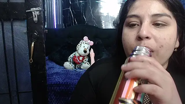 Snapshot of lehia_285 chatting on June 30, 1:22 pm lehia 285 online show from June 30, 1:22 pm