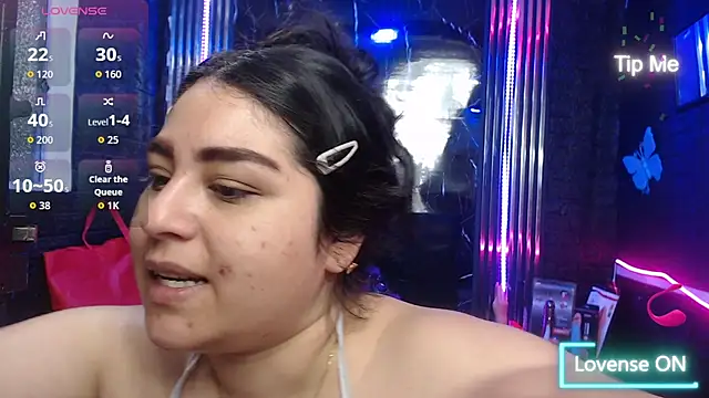 Snapshot of lehia_285 chatting on July 18, 1:52 pm lehia 285 online show from July 18, 1:52 pm
