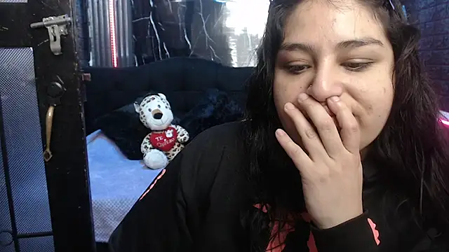 Snapshot of lehia_285 chatting on June 1, 1:11 pm lehia 285 online show from June 1, 1:11 pm