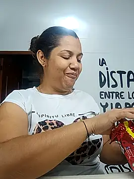 Samaraa Lee online show from December 18, 10:52 am