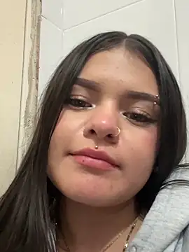 Camila Duarte  online show from November 5, 2:36 am