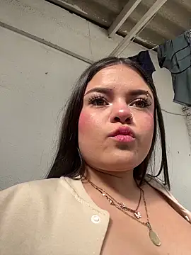 Camila Duarte  online show from November 8, 1:36 pm