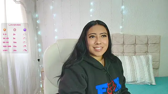 Snapshot of brunette_hot02 chatting on November 4, 7:39 pm brunette hot02 online show from November 4, 7:39 pm