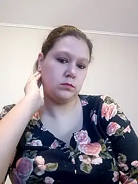 GlitterAuburn online show from February 26, 1:22 pm