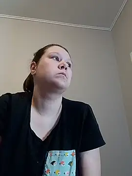GlitterAuburn online show from June 2, 11:21 am
