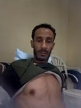 Snapshot of walide100000 chatting on March 31, 9:17 pm walide100000 online show from March 31, 9:17 pm