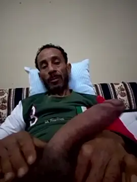 Snapshot of walide100000 chatting on April 1, 9:21 am walide100000 online show from April 1, 9:21 am