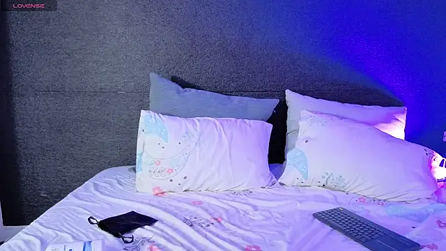 Ania rose online show from November 12, 8:12 pm