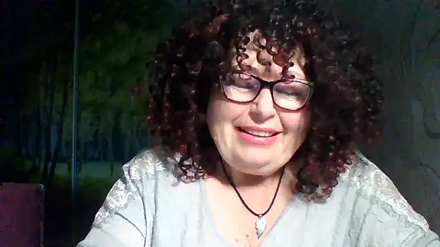 Snapshot of Milaniya606 chatting on May 31, 10:43 am Milaniya606 online show from May 31, 10:43 am