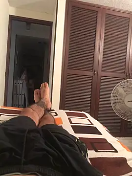 tevoyagustar69 online show from October 31, 1:24 am