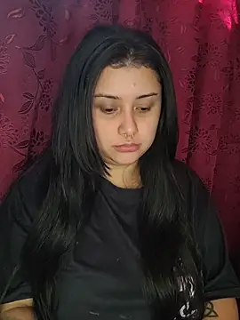 CurvyNoir online show from December 16, 4:22 pm