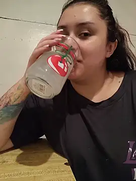 CurvyNoir online show from May 4, 9:17 pm