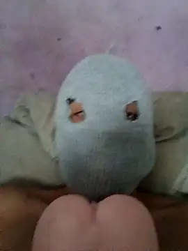 knunesputifero00 online show from April 15, 4:51 am