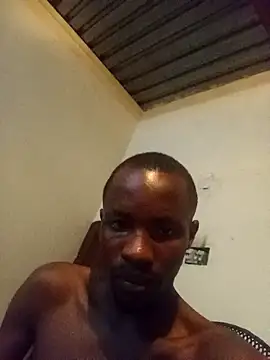 Snapshot of HeleHeleni79568 chatting on December 15, 12:05 am HeleHeleni79568 online show from December 15, 12:05 am