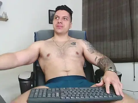 Noah Swagger  online show from November 30, 8:48 am