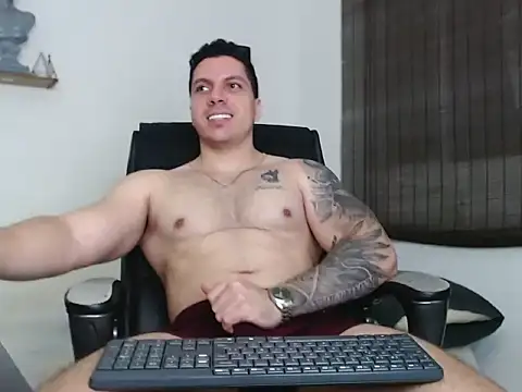 Noah Swagger  online show from November 18, 8:06 am