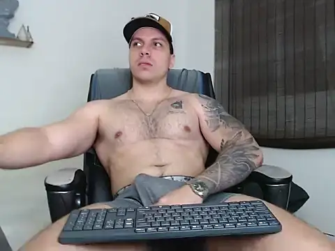 Noah Swagger  online show from December 17, 7:57 am