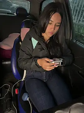 Samantha firee online show from January 9, 11:17 am