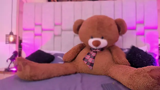 MylittleEmily  online show from November 6, 3:32 am