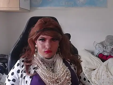 VanesaCrossic online show from April 2, 8:32 am